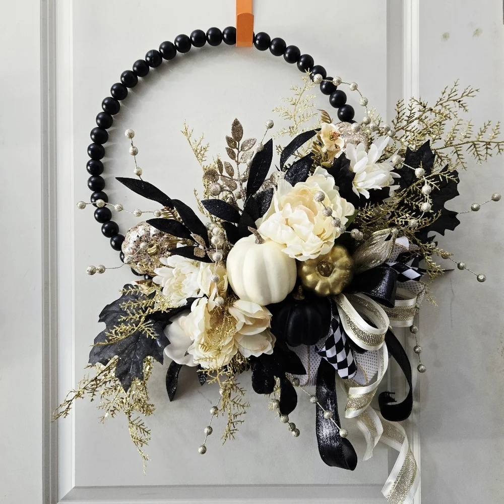 Elegant Black & Gold Falloween Wreath